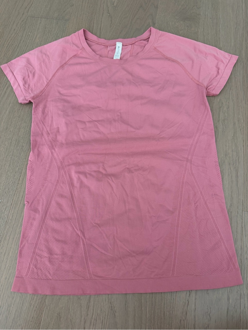 Athleta Women’s Momentum Tee - Picture 3 of 3